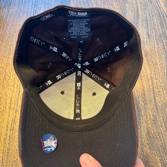 Men's New Era Brown San Diego Padres 2024 MLB Postseason Side Patch 39THIRTY - Picture 6 of 6